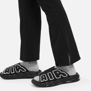 Nike Sportswear Older Kids' (Girls') Flared Trousers - Image 2