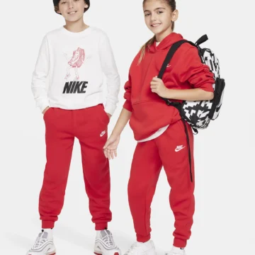 Nike Sportswear Club Fleece Big Kids' Joggers Rauðar - Image 3