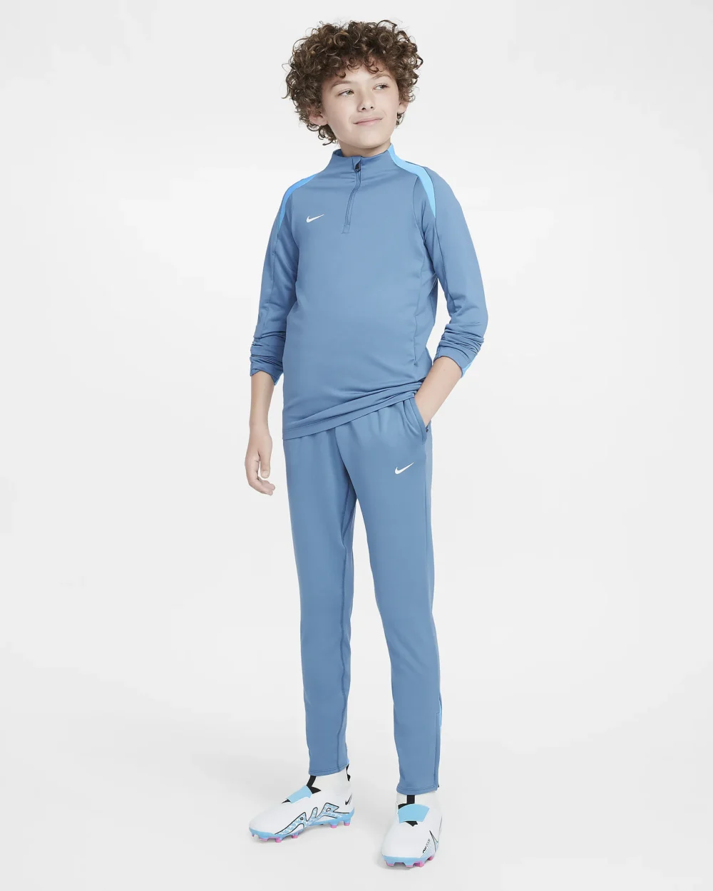 Nike Dri-FIT Strike Older Kids' Football Pants