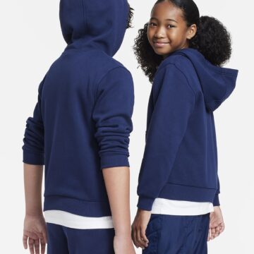 Nike Sportswear Club Fleece Big Kids' Hoodie - Image 2