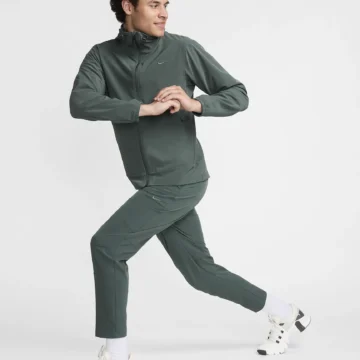 Nike Unlimited Men's Water-Repellent Hooded Versatile Jacket - Image 6