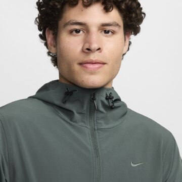 Nike Unlimited Men's Water-Repellent Hooded Versatile Jacket - Image 2