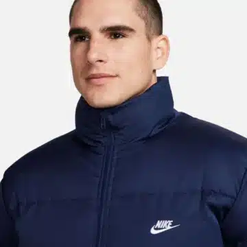 NIKE SPORTSWEAR CLUB THERMA FIT PUFFER JACKET