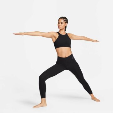 Nike Alate Curve toppur svartur - Image 5