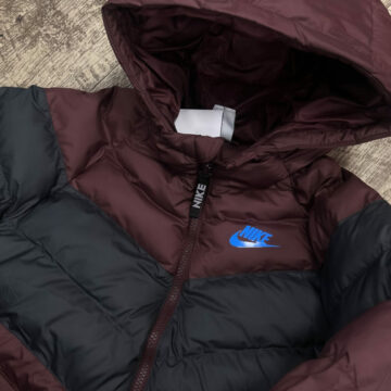 Nike úlpa Sportswear Older Kids Synthetic Fill Hooded Jacket