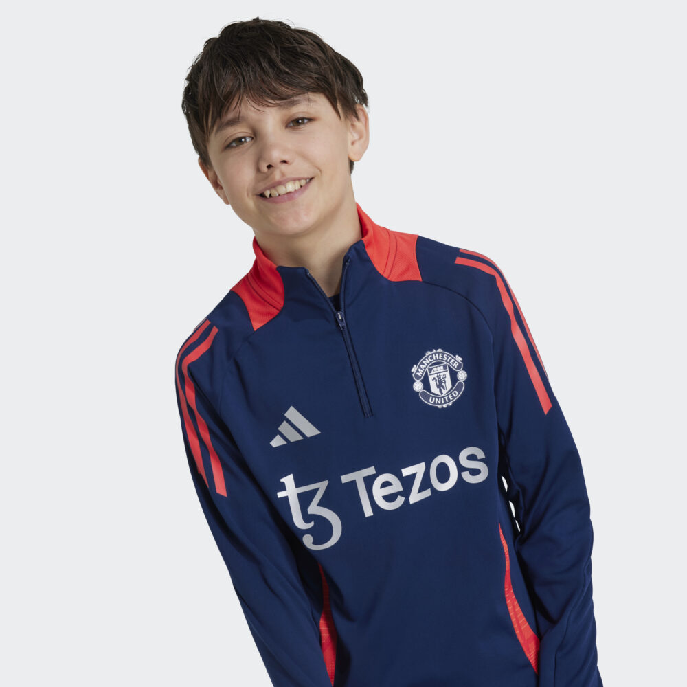 Manchester United peysa blá barna - Image 2