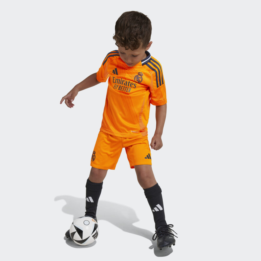 Real Madrid mini kit away - Image 7