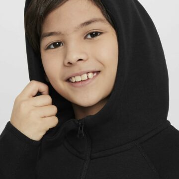 Nike Liverpool Techfleece peysa barnastærð - Image 2
