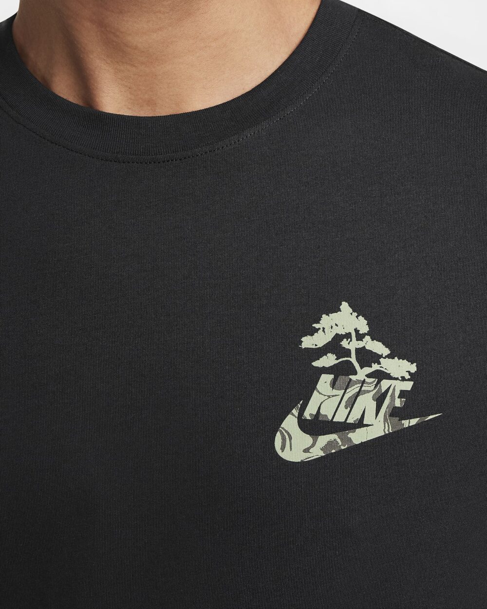 Nike Sportswear Club T-Shirt - Image 4