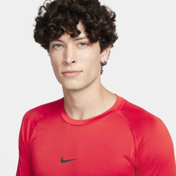 Nike Pro Mens Dri-FIT Tight Long-Sleeve Rauður - Image 3