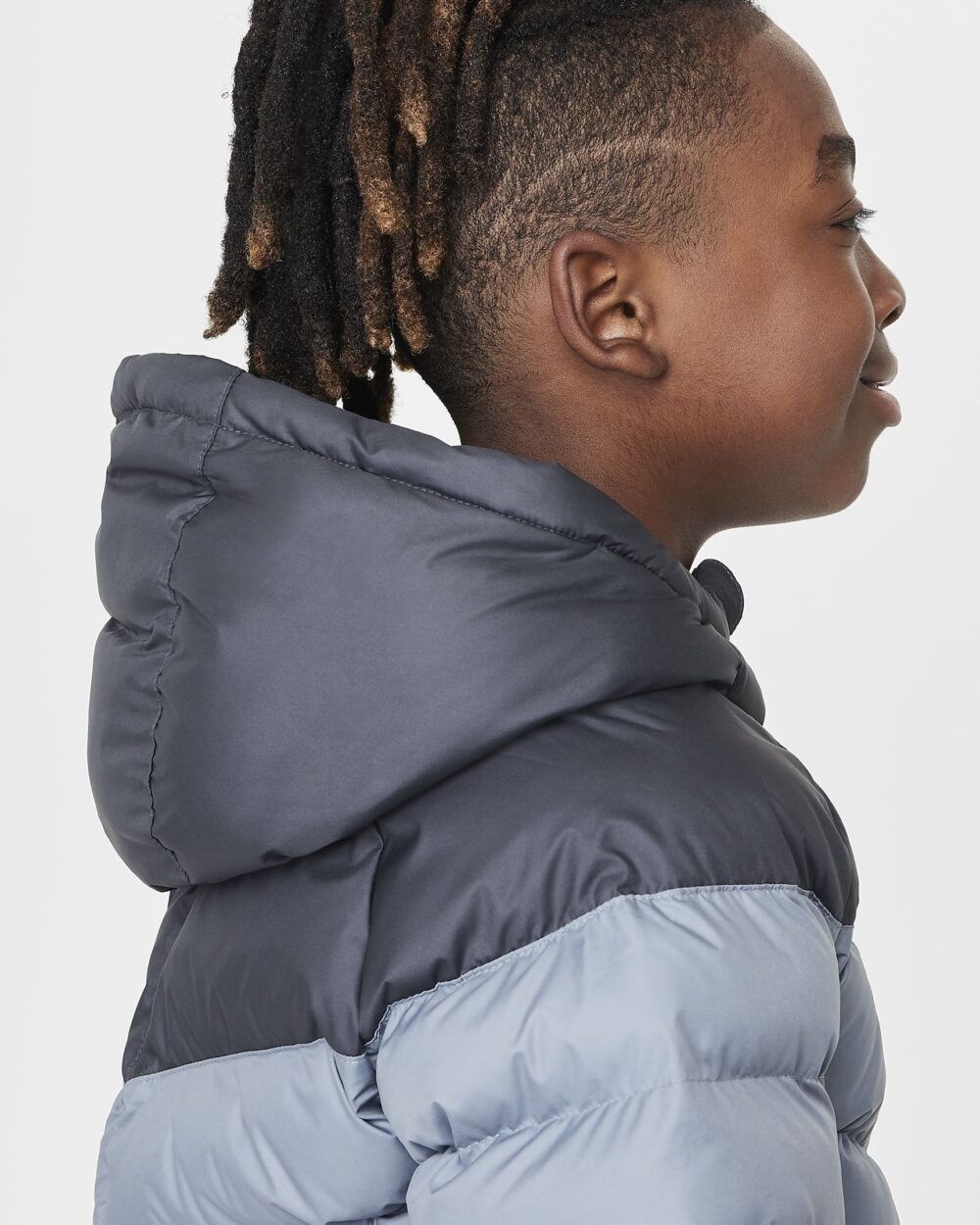 Nike úlpa Sportswear Older Kids Synthetic Fill Hooded Jacket - Image 2