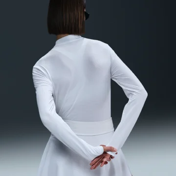 Nike Victory Womens Dri-FIT UV Protection 1/4-Zip Golf Top - Image 9