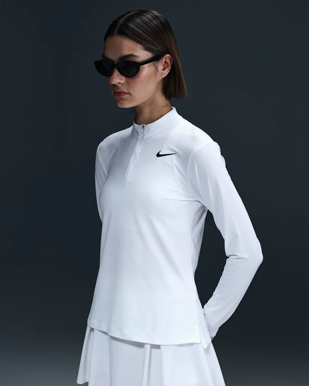 Nike Victory Womens Dri-FIT UV Protection 1/4-Zip Golf Top - Image 5