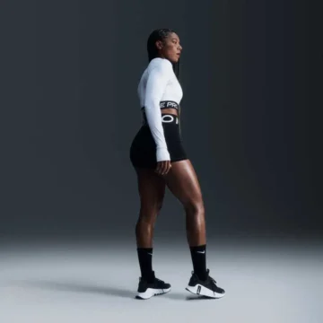 Nike Pro Womens Dri-FIT Cropped Long-Sleeve Top - Image 2