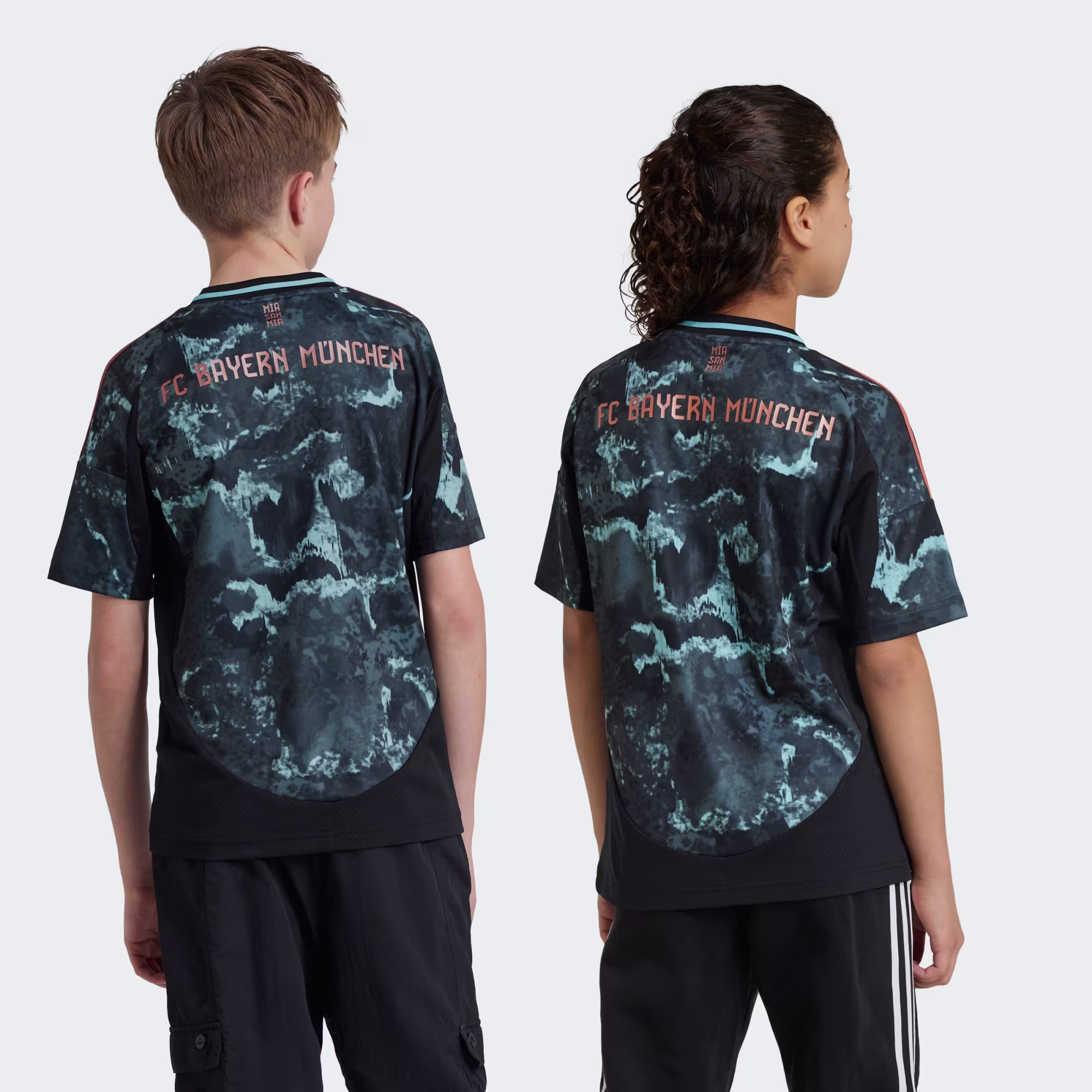 FC Bayern 24/25 Away Jersey Kids - Image 4