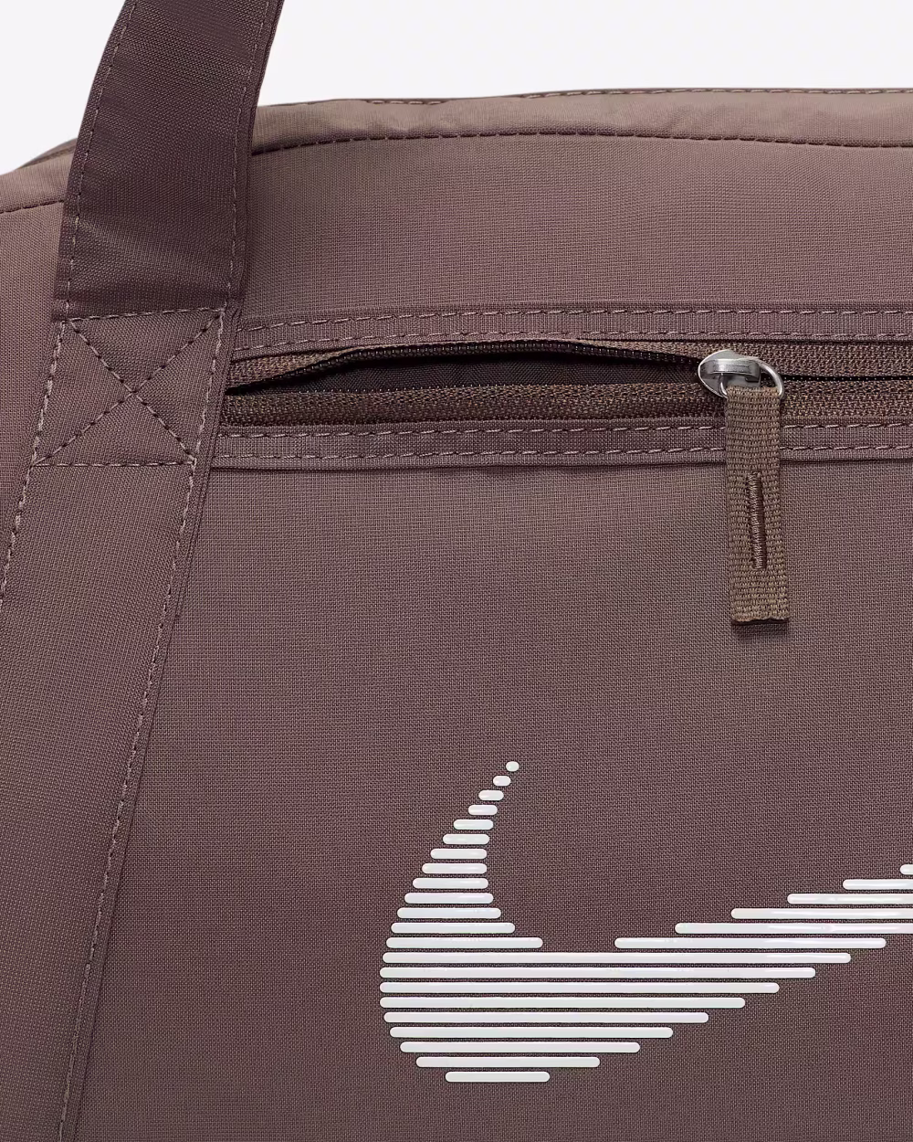 Nike Gym Club Duffel Bag (24L) brown - Image 7
