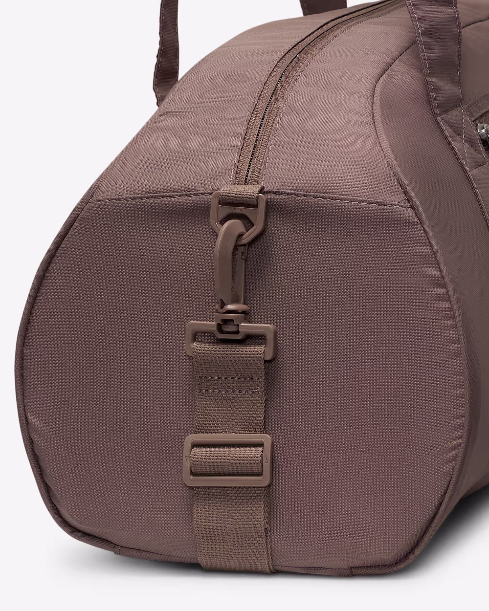 Nike Gym Club Duffel Bag (24L) brown - Image 5