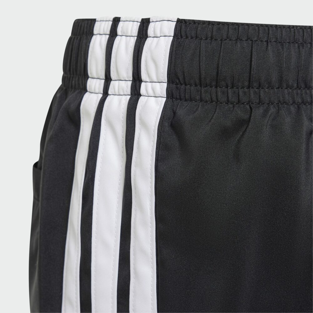 ADIDAS Barnastuttbuxur. - Image 3