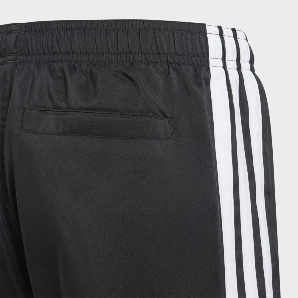 ADIDAS Barnastuttbuxur. - Image 6