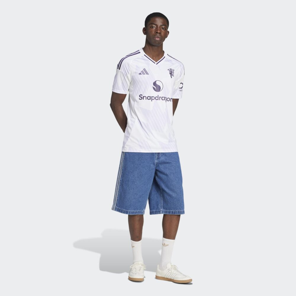Manchester United 25/26 away - Image 4