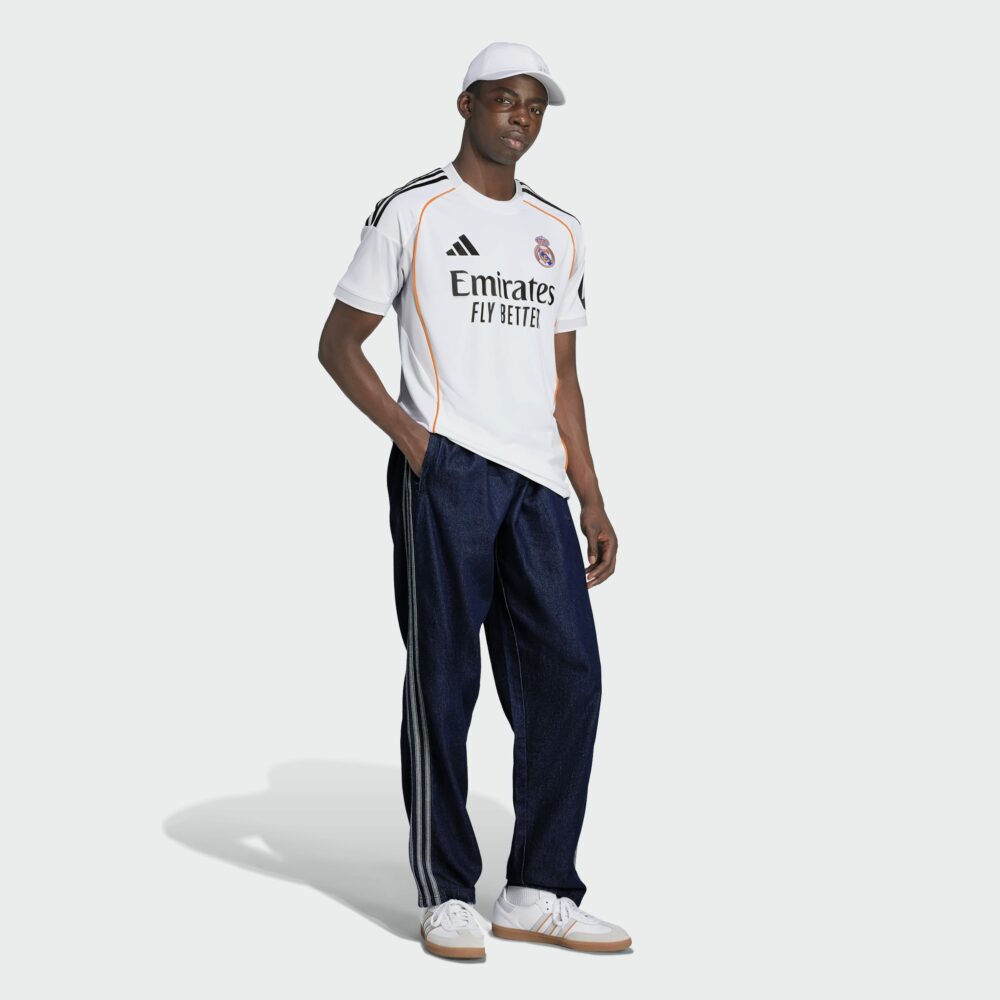 Real Madrid 25/26 Home Jersey - Image 2