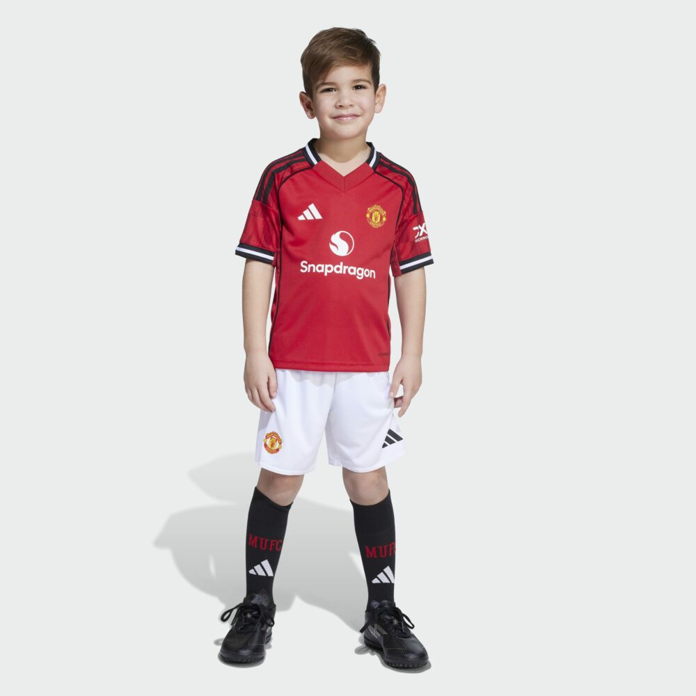 Manchester United 25/26 Home Mini Kit Kids - Image 7