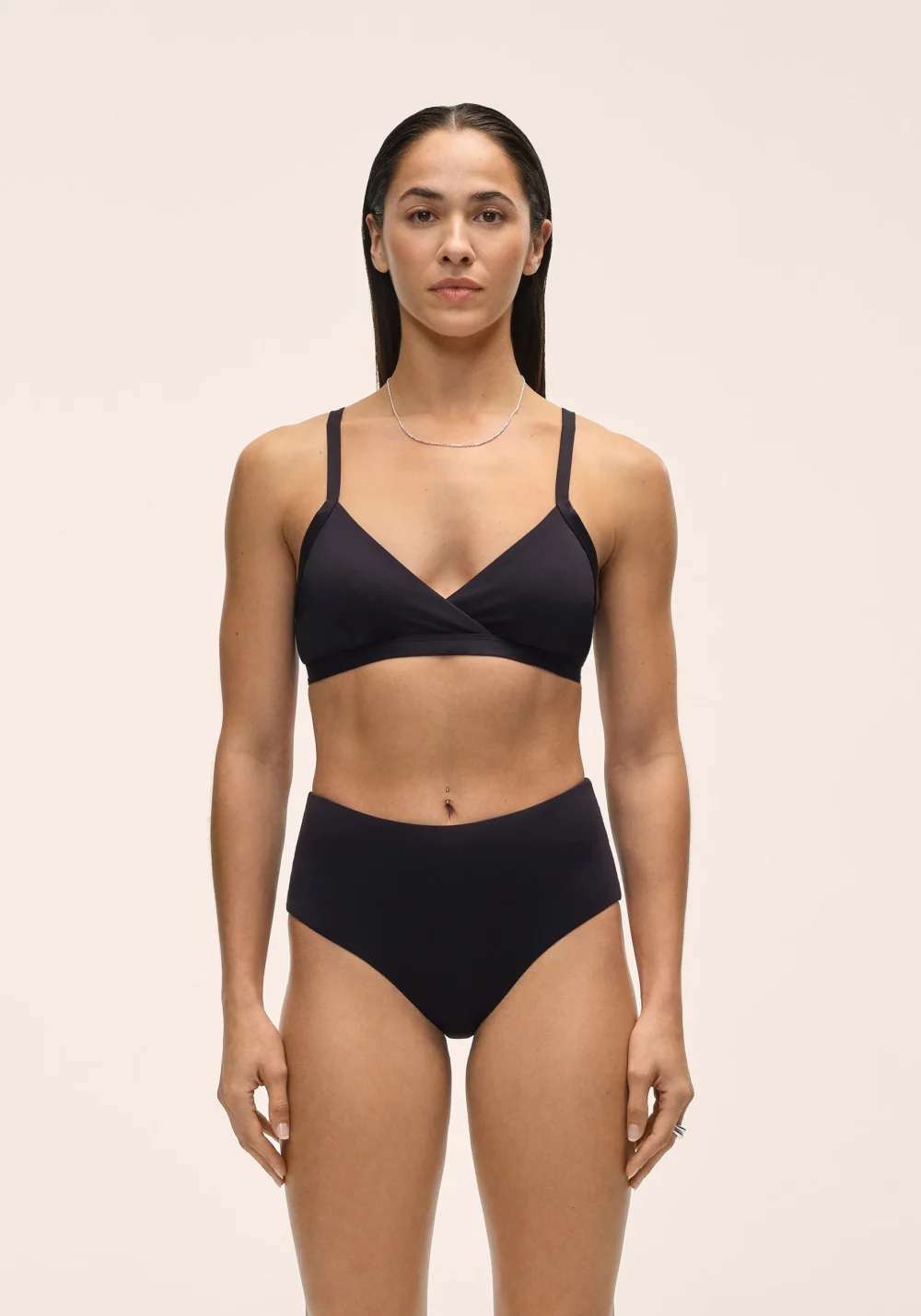Casall Overlap Bikini Top - Black