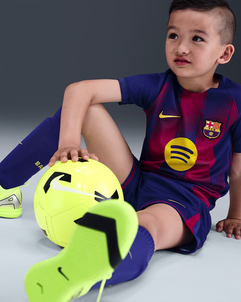 NIKE FC BARCELONA HOME MINI KIT 25/26 - Image 4