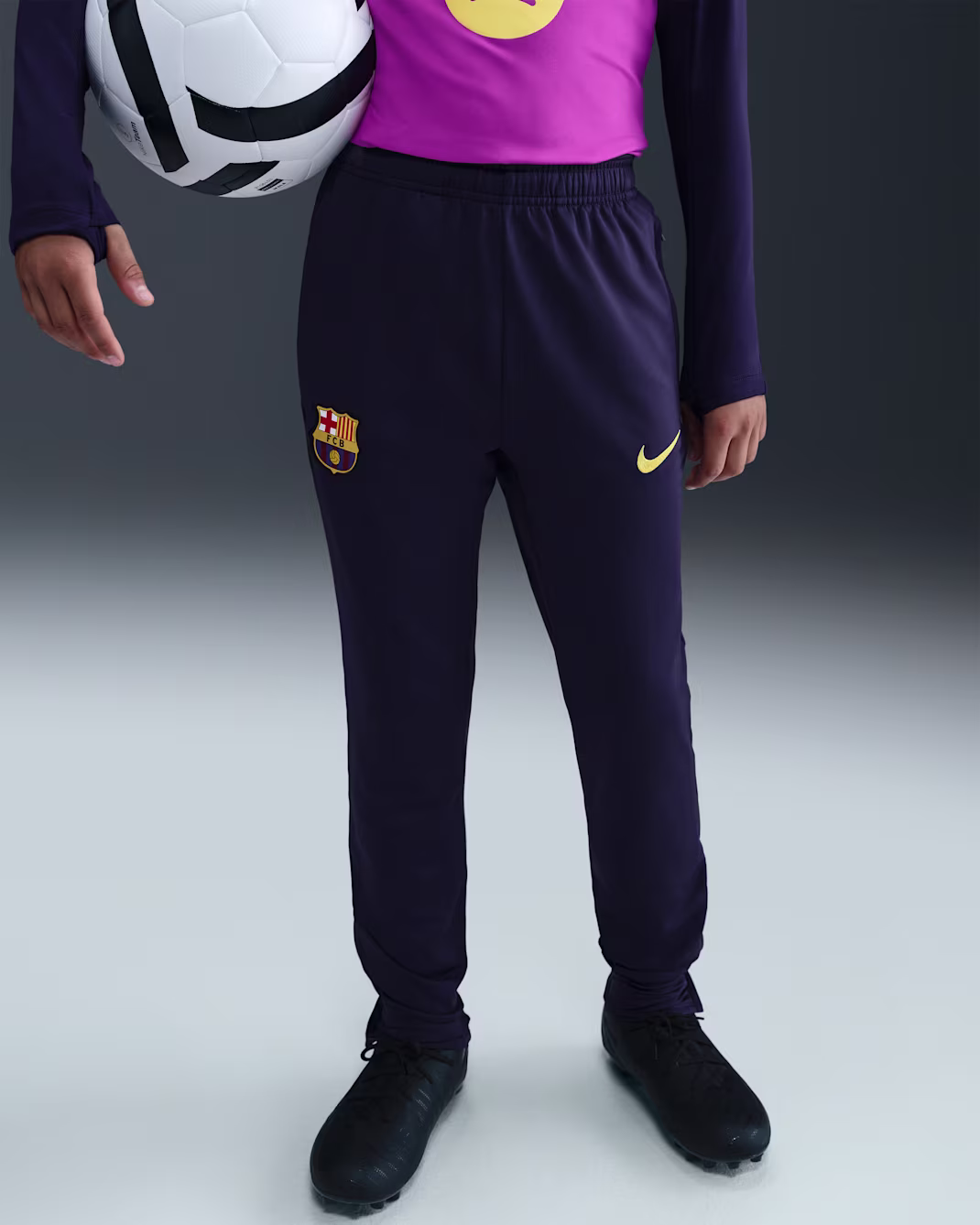 NIKE F.C. Barcelona Strike Older Kids Nike Dri-FIT Football Knit Pants