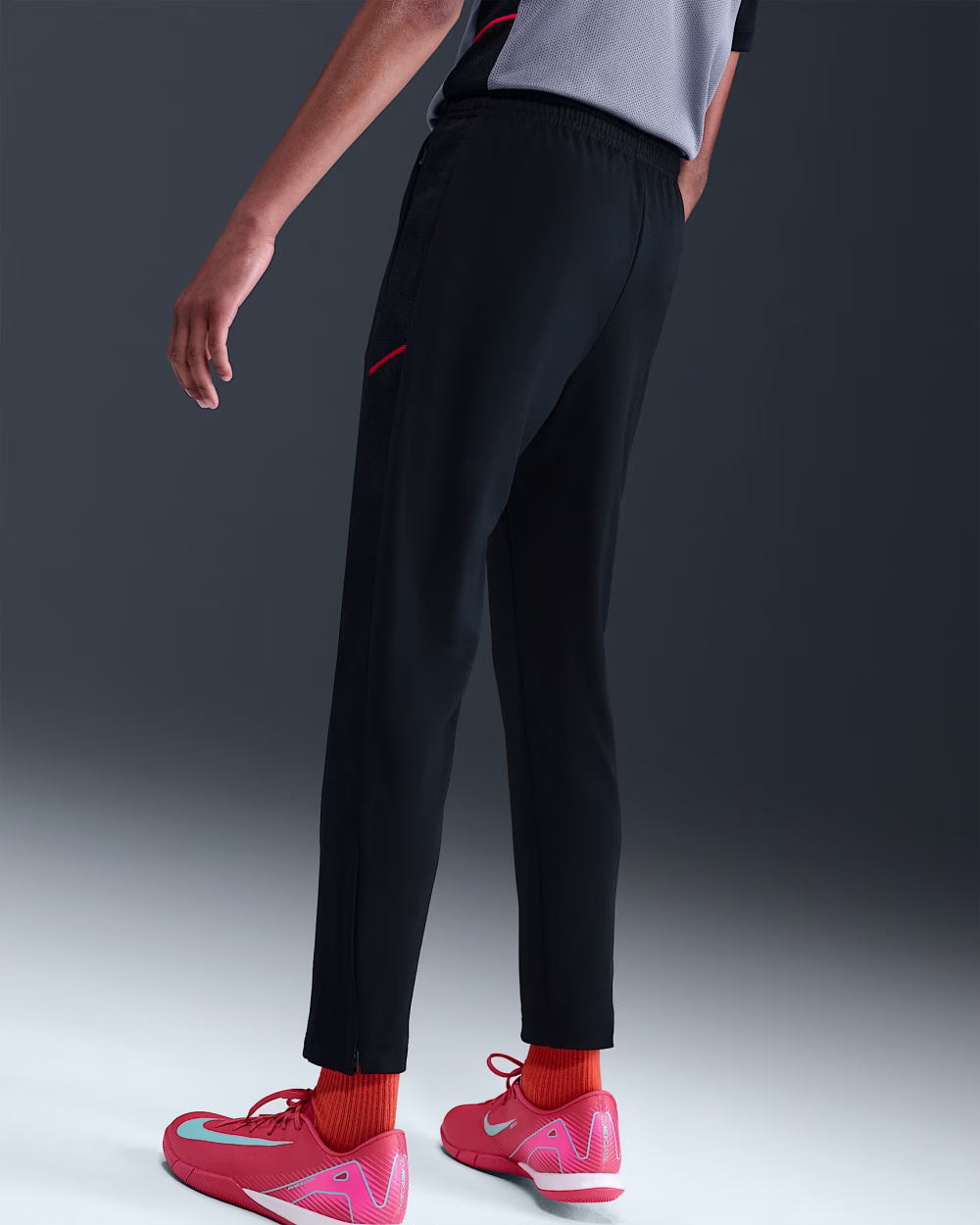 Nike Academy Older Kids Dri-FIT Football Pants - Image 2