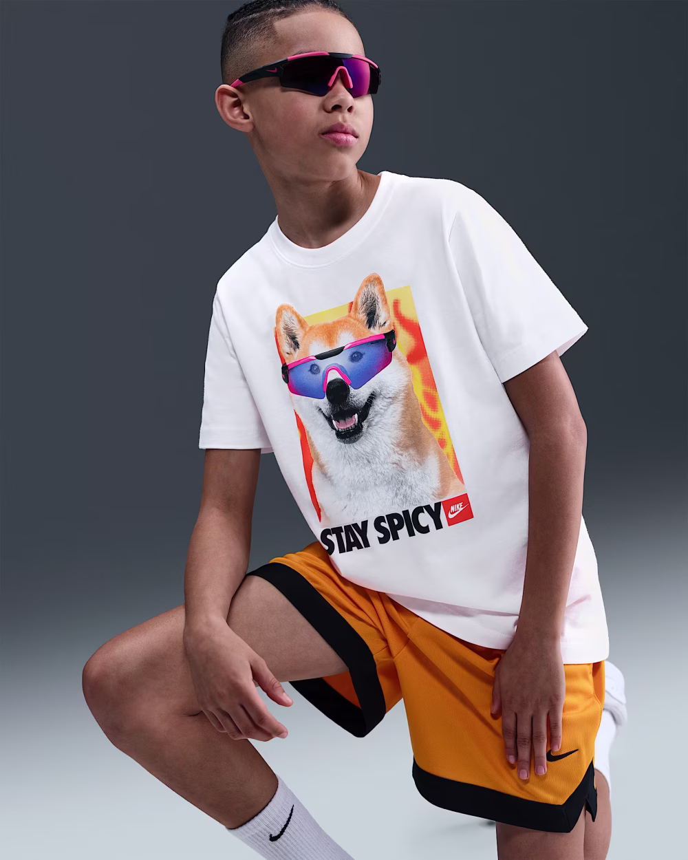 NIKE BOLUR BARNA - HUNDUR - Image 3