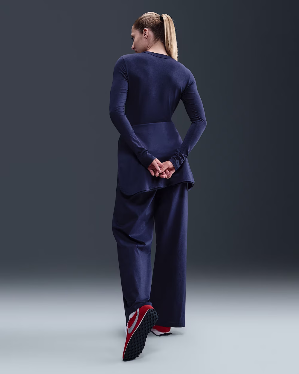 Nike Sportswear Chill Knit Womens Slim Long-Sleeve Cropped Top - Image 2