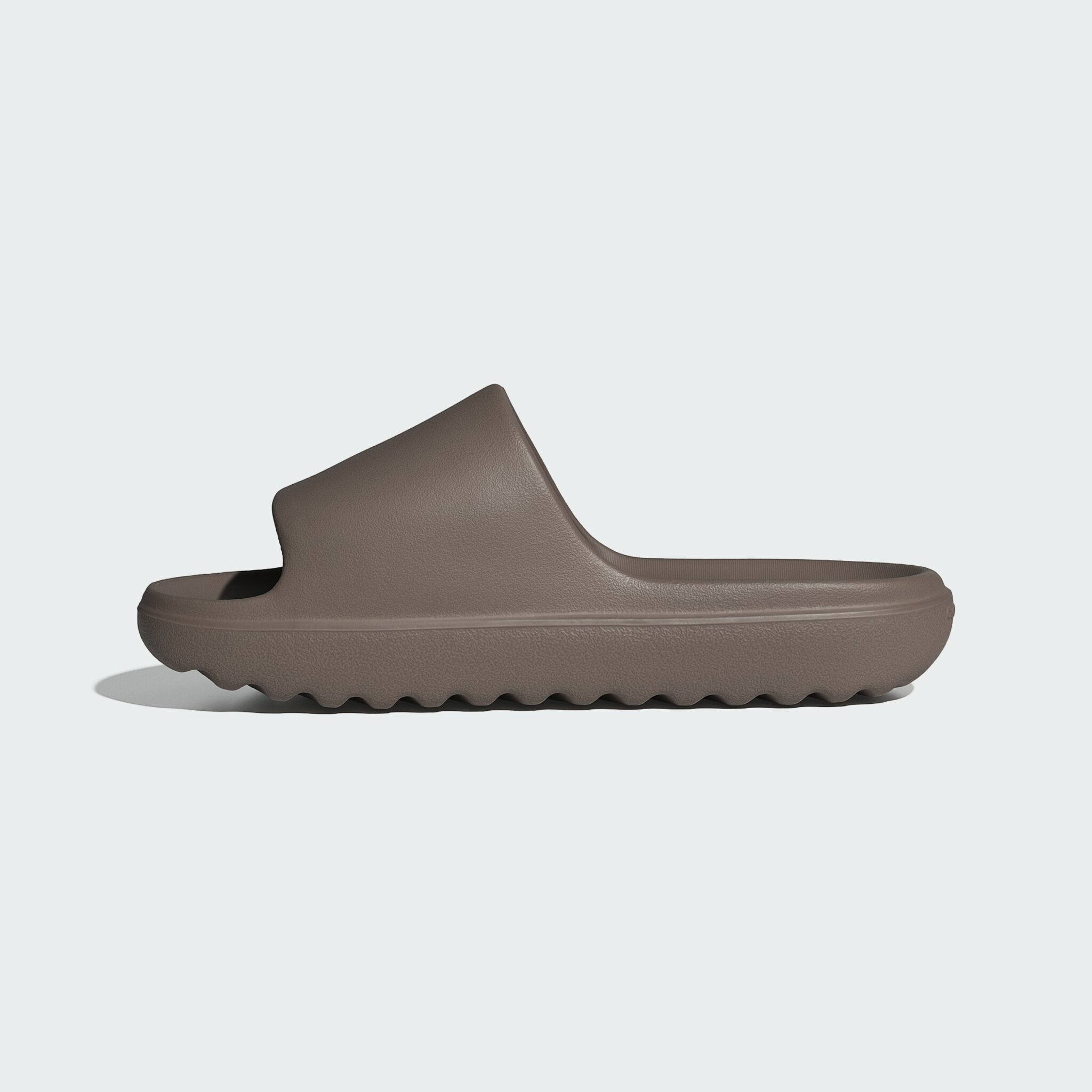 Adidas Adilette Lumia Brúnir - Image 8