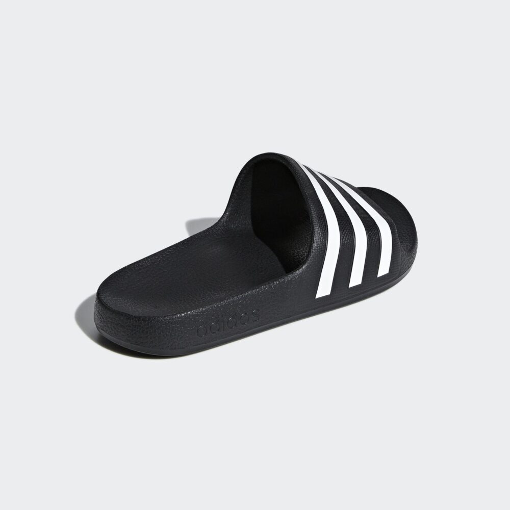 Adidas Adilette Aqua Slides Svartir Barna - Image 5