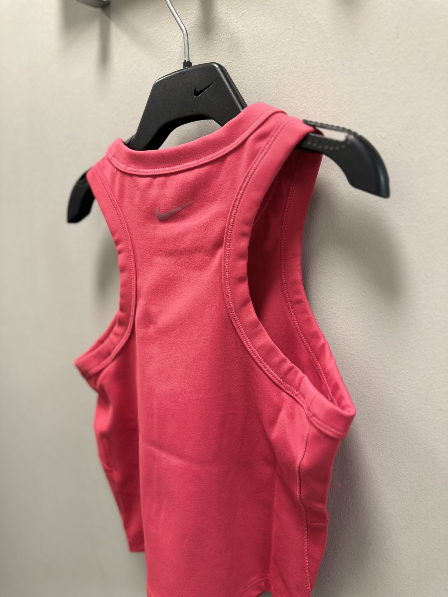 Nike One Fitted Womens Dri-FIT Cropped Tank Top - Image 4