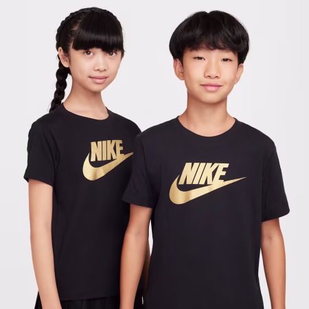 Nike Sportswear Older Kids T-Shirt svartur - gull