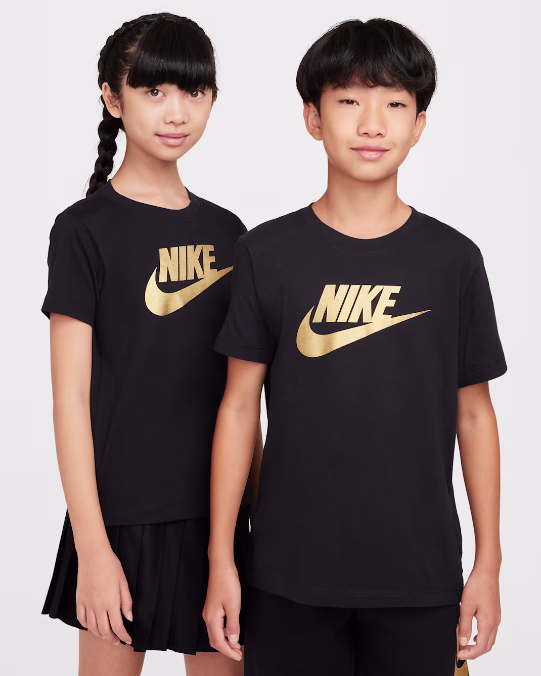 Nike Sportswear Older Kids T-Shirt svartur - gull