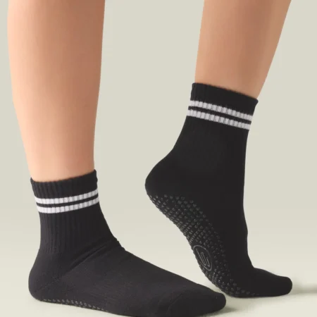 MoveActive  Gripsokkar Crew Non Slip Grip Socks - Sporty Stripe Black