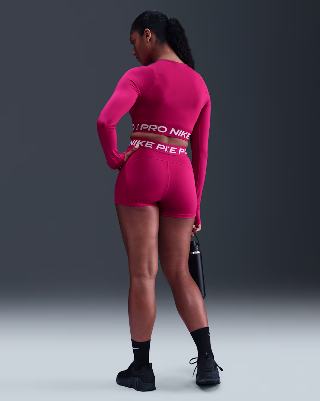 Nike Pro Womens 8cm (approx.) Shorts Bleikar - Image 4