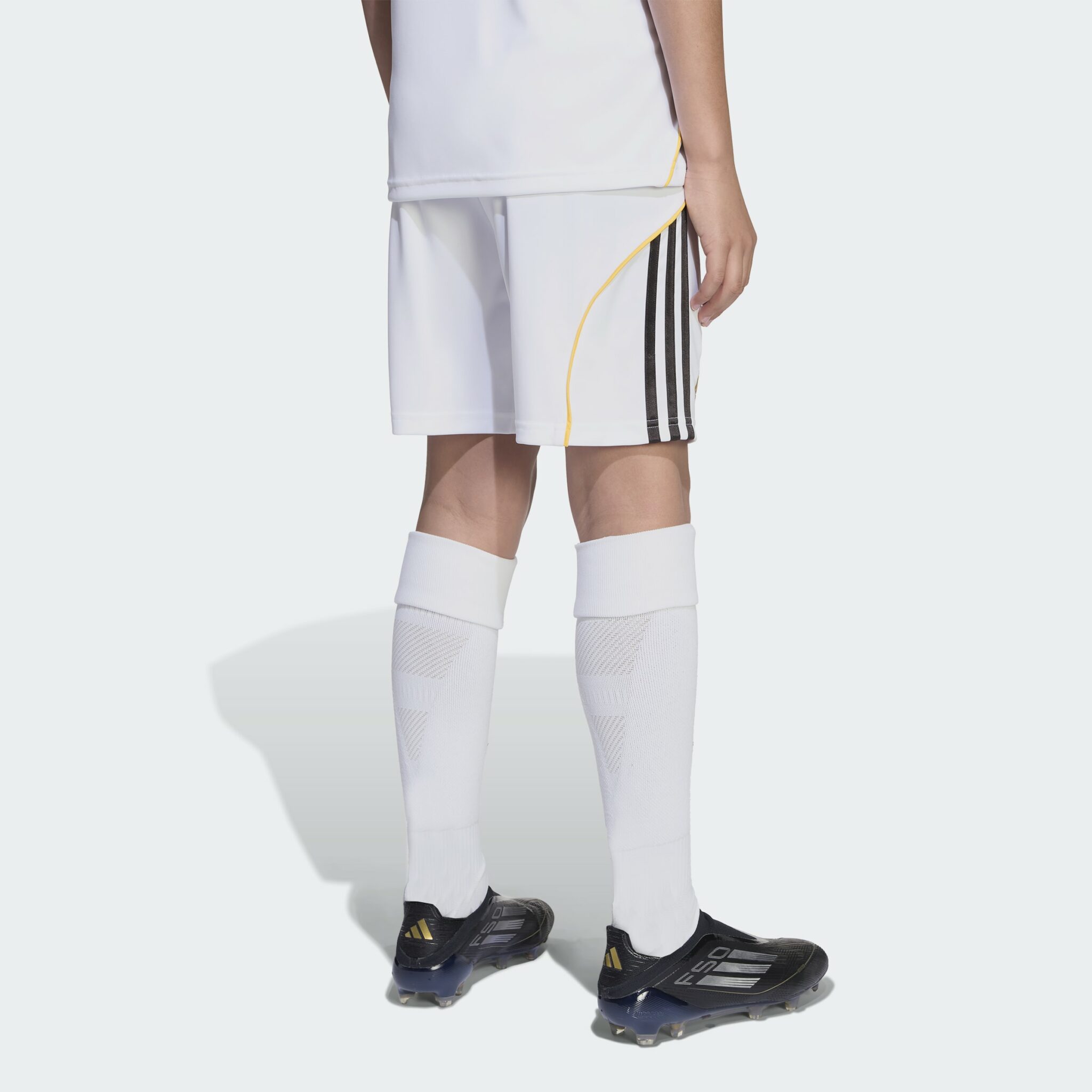 Adidas Real Madrid Home Shorts 25/26 Barna - Image 5