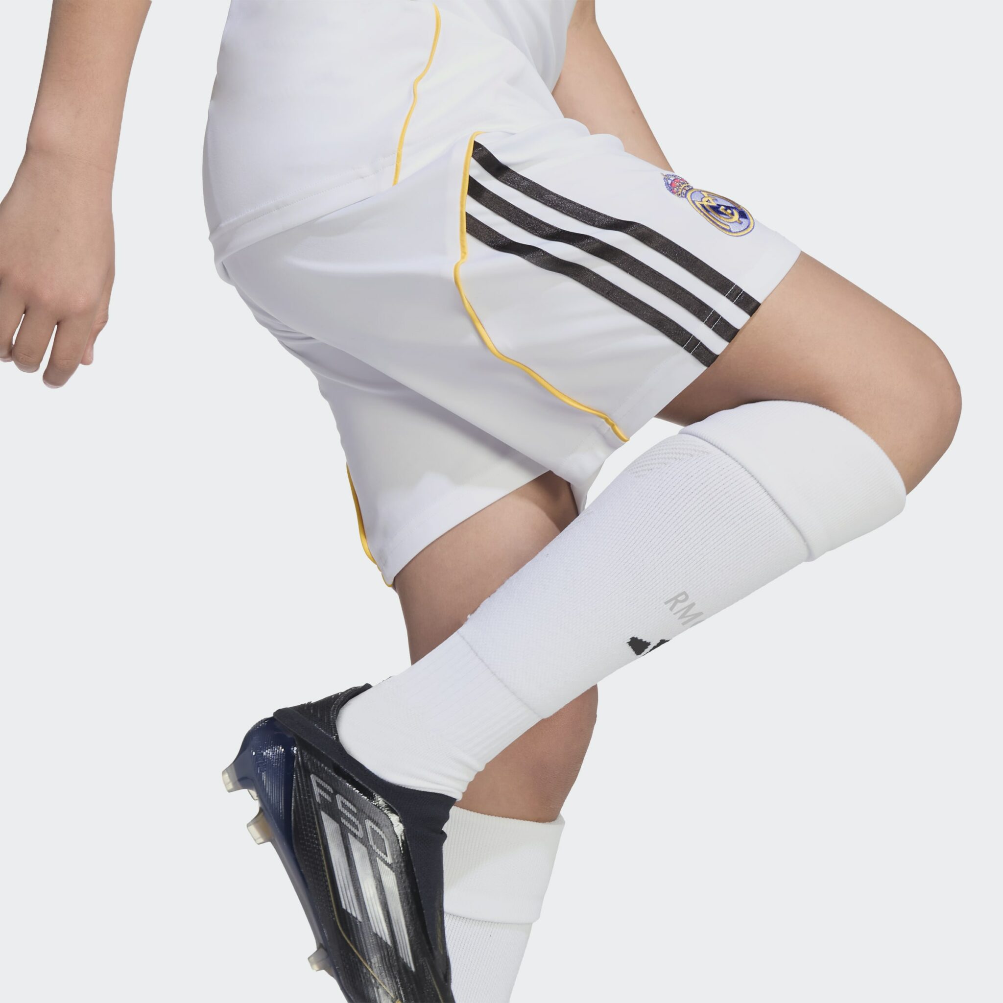 Adidas Real Madrid Home Shorts 25/26 Barna - Image 3