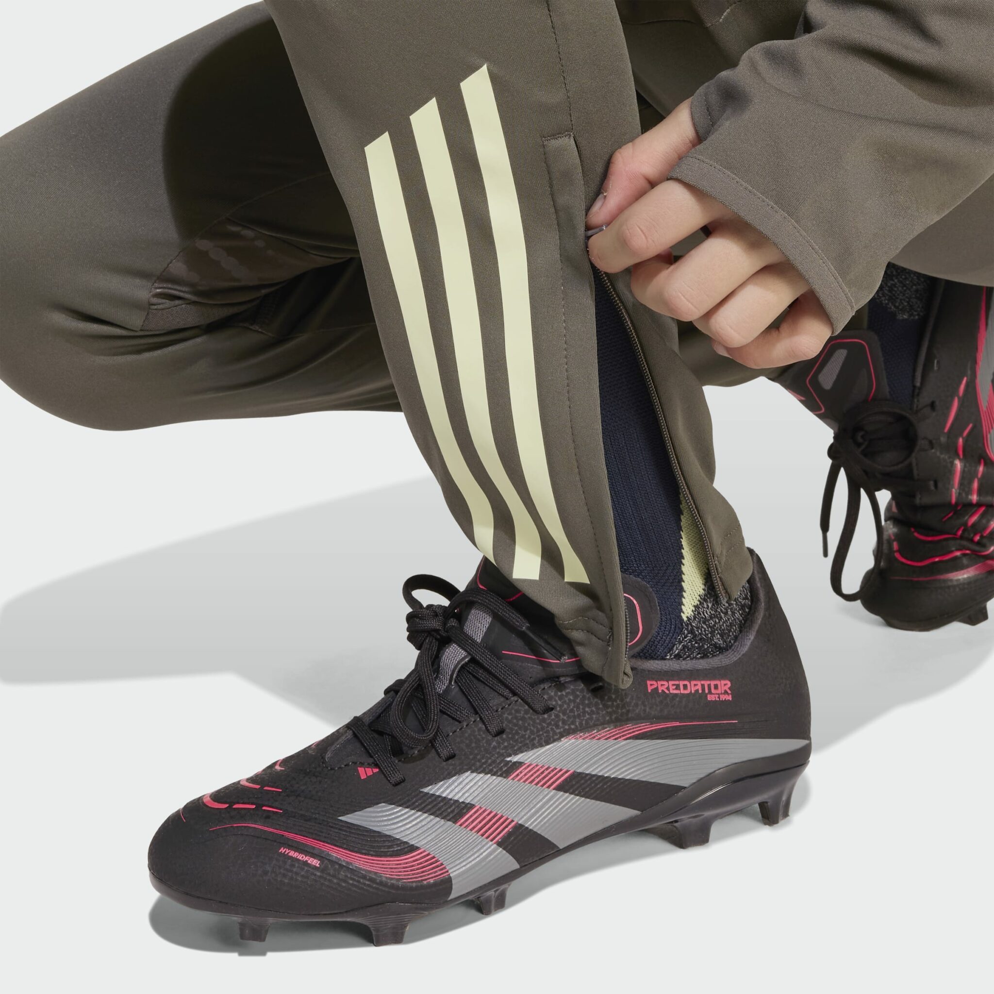 Adidas Real Madrid Training Pants Barna - Image 6