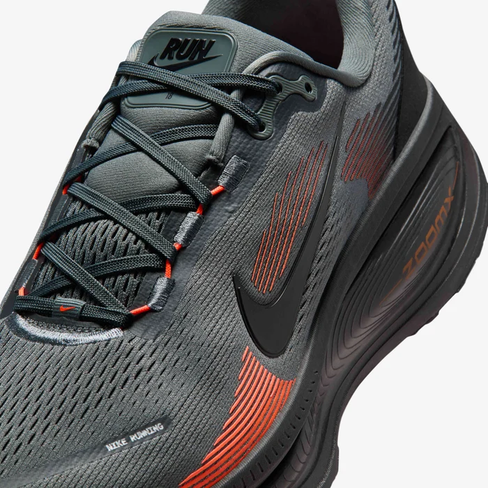 Nike Vomero 18 Mens Road Running Shoes - Image 4