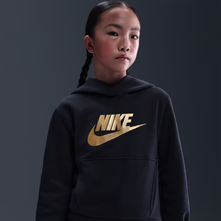 Nike Sportswear Club Fleece barna hettupeysa m/gulli