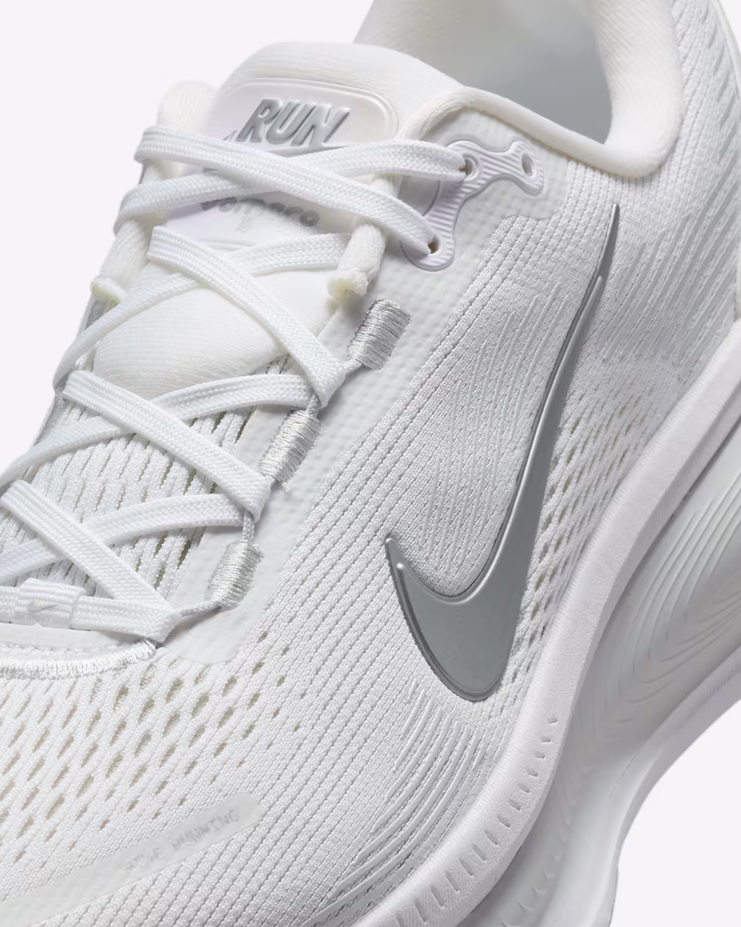 Nike Vomero 18 Womens Road Running Shoes - Image 5