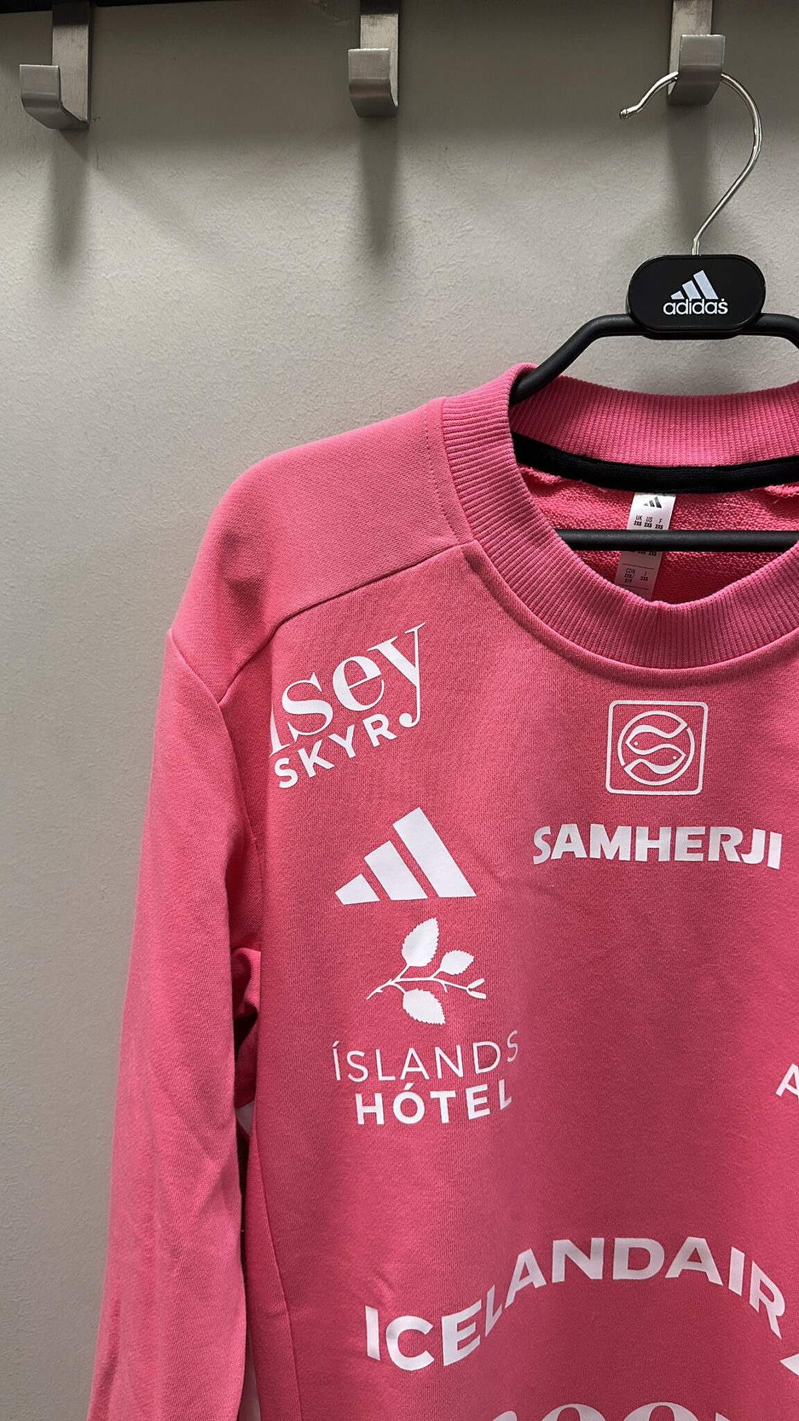 ADIDAS HSÍ HANDBOLTA MARKMANNSPEYSA BLEIK - Image 4