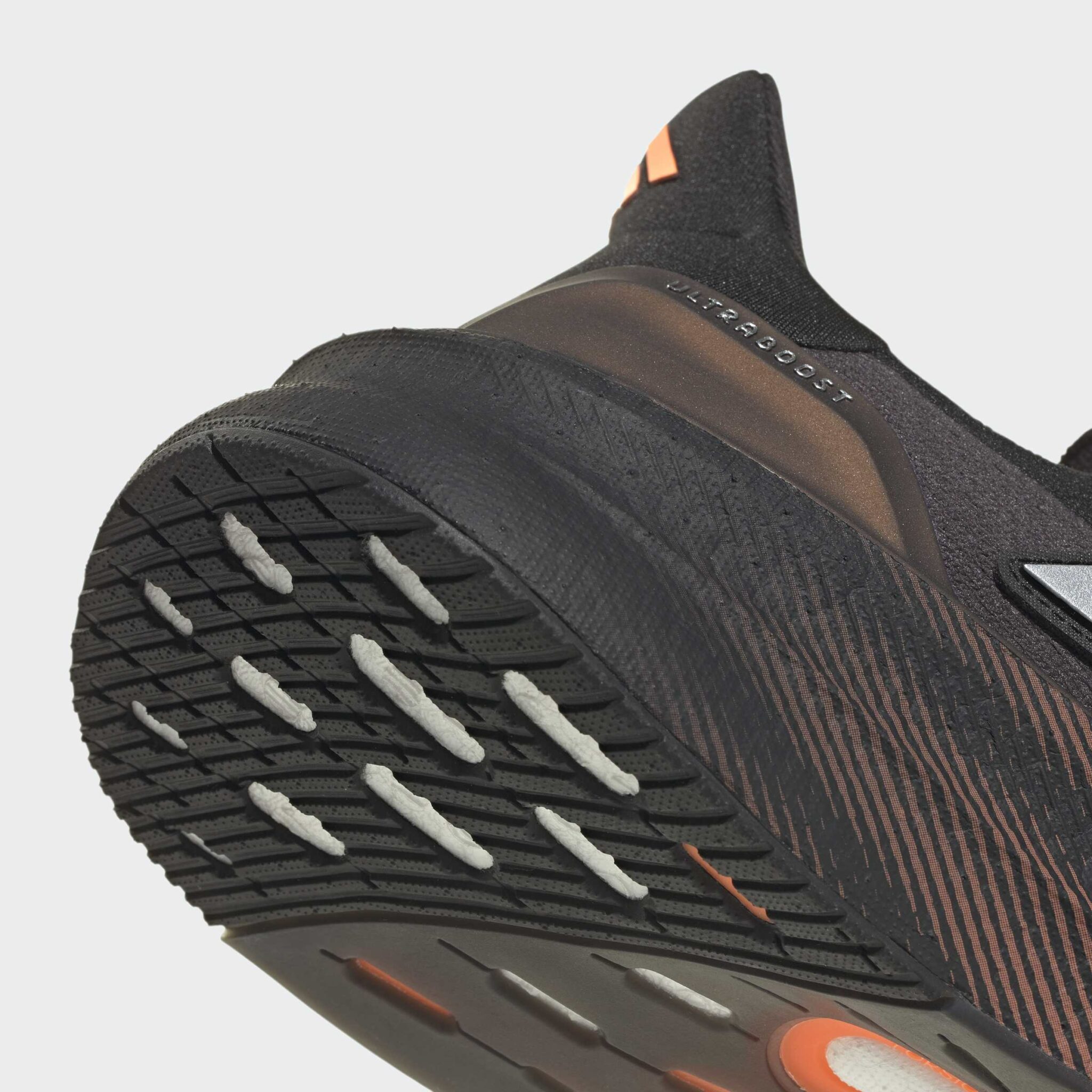 ADIDAS ULTRABOOST 5 svartur/appelsínugulur - Image 2