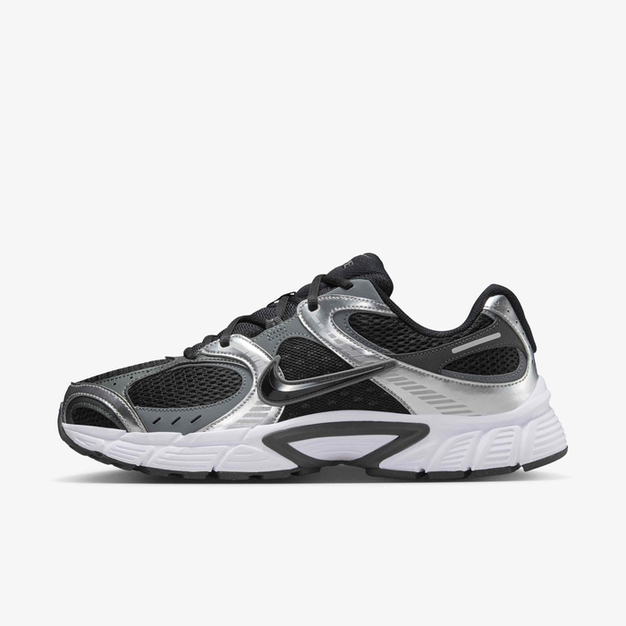 Nike V5 RNR Smoke strigaskór