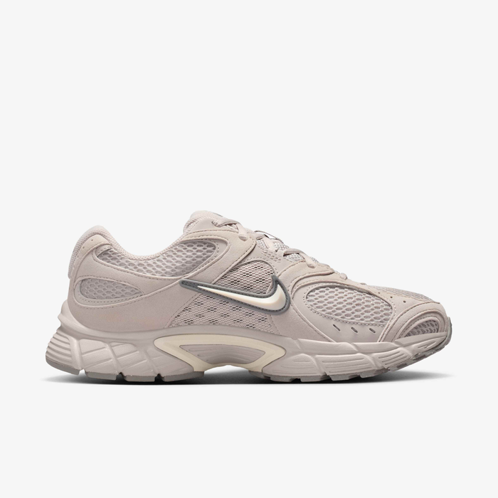 Nike V5 RNR "Moon Particle"