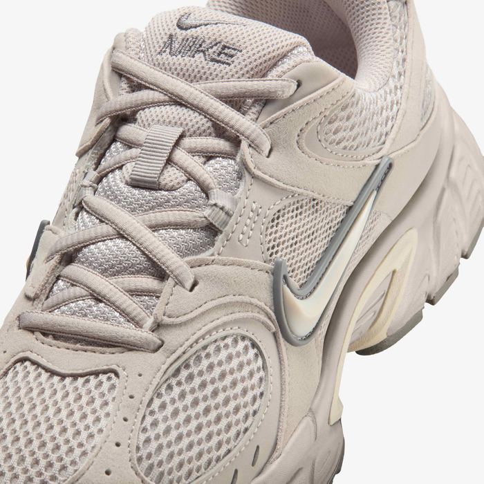 Nike V5 RNR "Moon Particle" - Image 2